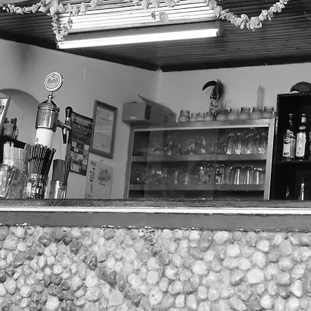 Yaliskari Пелекас