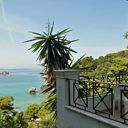 Апартаменты Yaliskari Пелекас