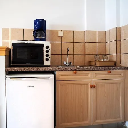 Апартаменты Yaliskari Пелекас